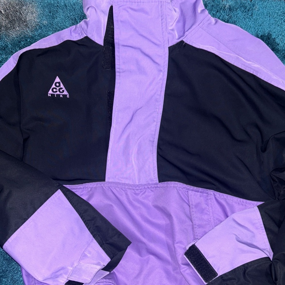 Nike ACG Kids Black and Lavender Raincoat - Picture 2 of 4